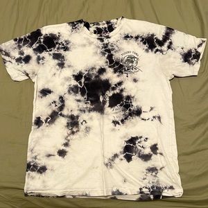 Make a cheap cast and catch with this colorful,comfortable, eye-catching tee 🎣